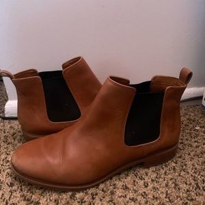 Clarks Tan/brown Chelsea Boots